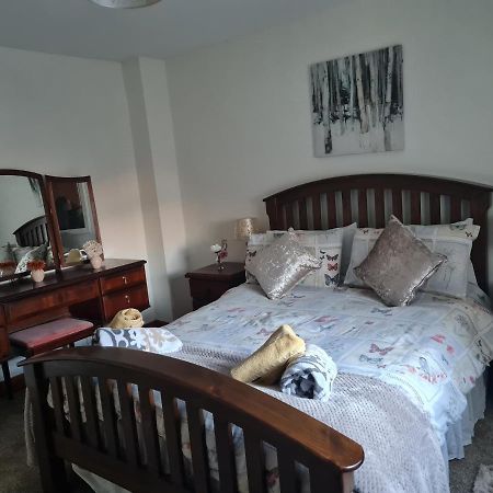 Вилла Comfy Quiet Town House Страбан Экстерьер фото