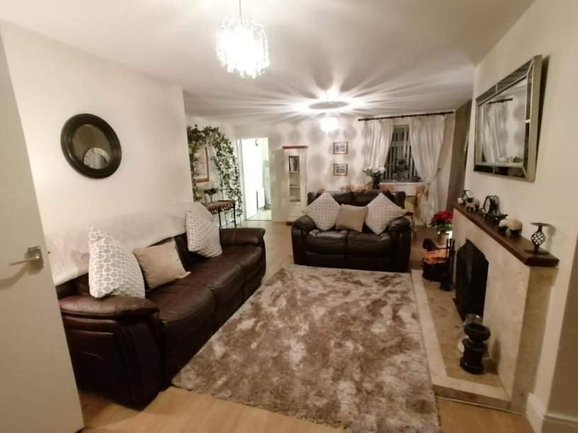 Вилла Comfy Quiet Town House Страбан Экстерьер фото