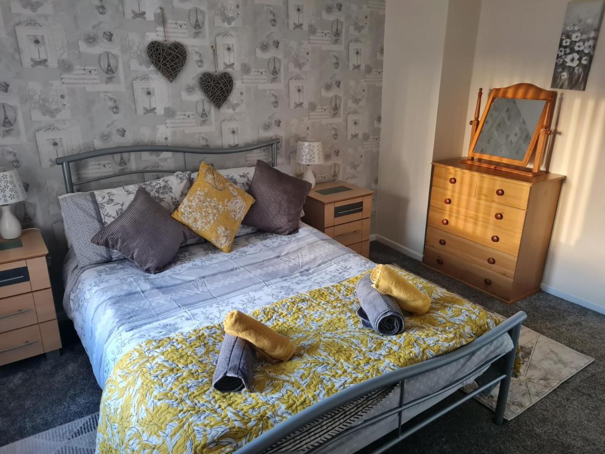 Вилла Comfy Quiet Town House Страбан Экстерьер фото