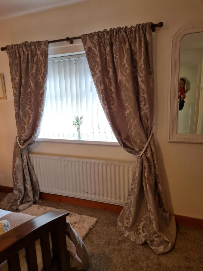 Вилла Comfy Quiet Town House Страбан Экстерьер фото
