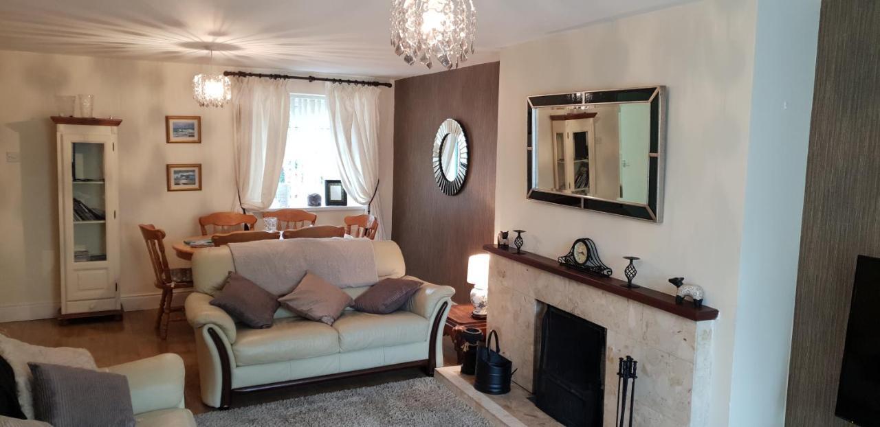 Вилла Comfy Quiet Town House Страбан Экстерьер фото